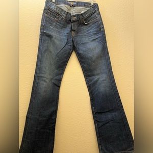 Lil Maggie, Lucky Brand, low rise, blue jeans. Size 10/30. Inseam is TALL 35”